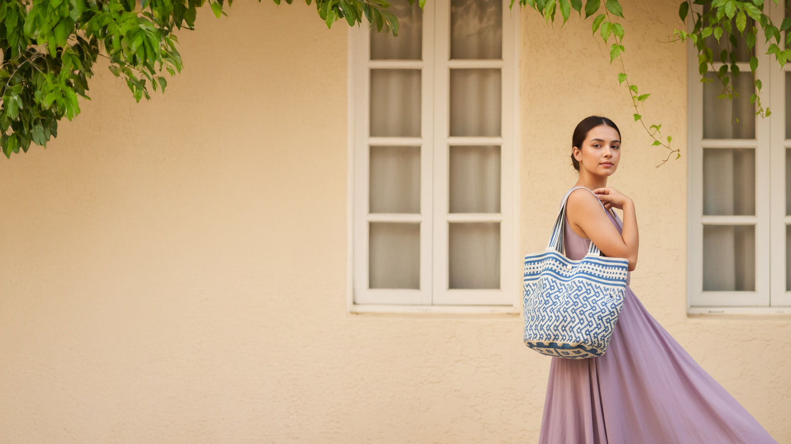 Wayuu Tote Bag (Blue & white line pattern)