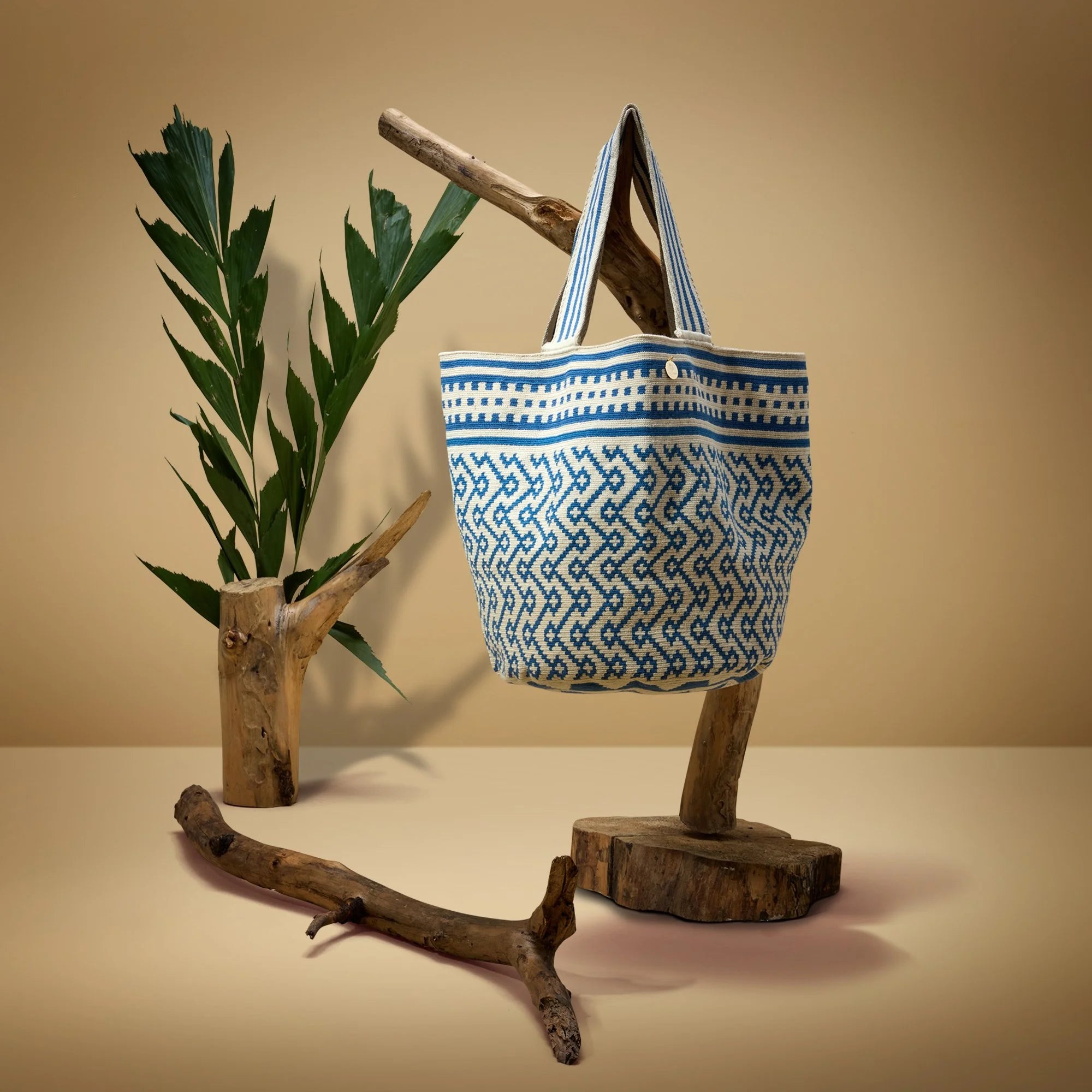 Wayuu Tote Bag (Blue & white line pattern)