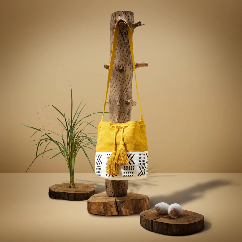 Wayuu crossbody bag (Yellow & X pattern)