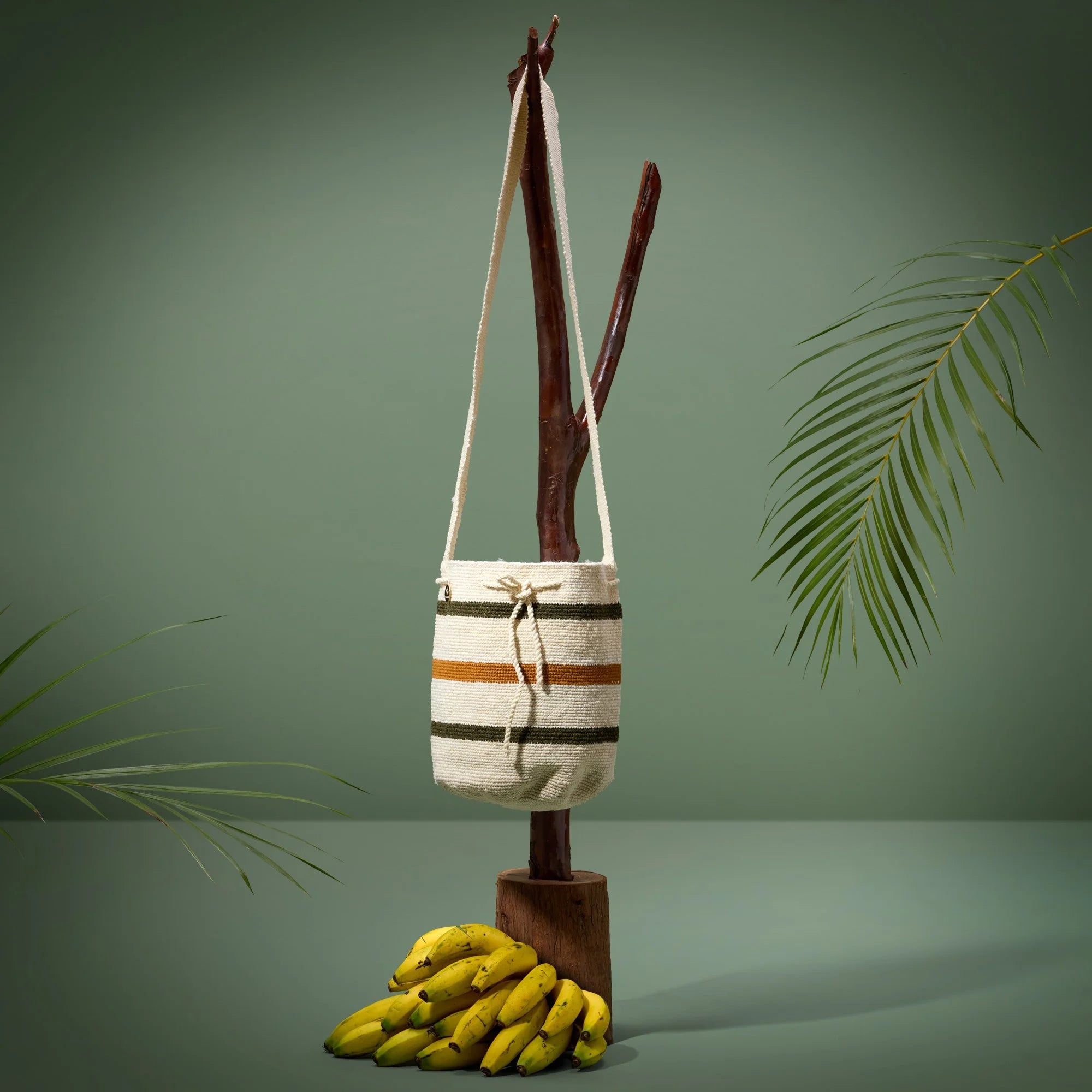 Guambiana shoulder bag (Stripes)