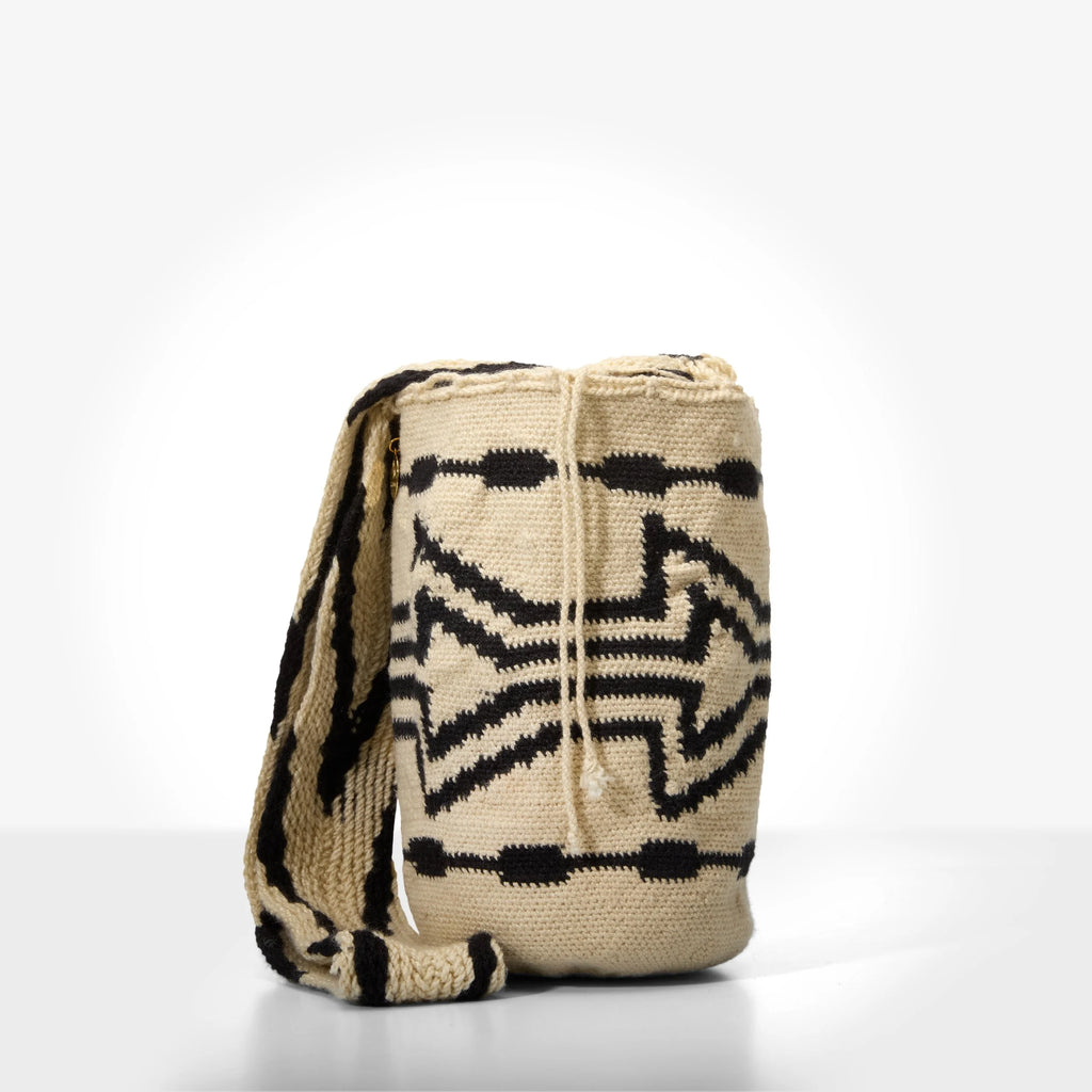 Kankuama shoulder bag (Arrow)